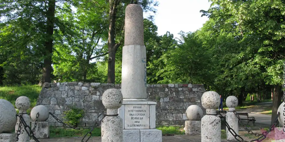 spomenik knezu milanu obrenoviću